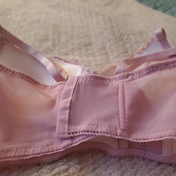 34c sexy pink bra - Picture 6 of 8